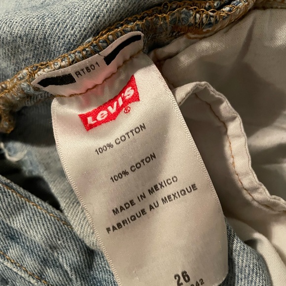 Levis 501 jean shorts size 26 - Picture 4 of 4